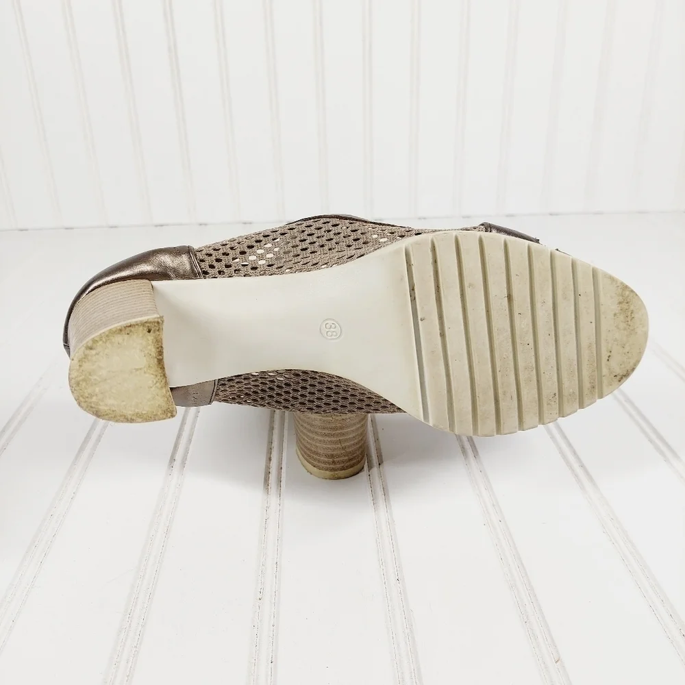 Mary Silver Metallic Heel Pumps A 530